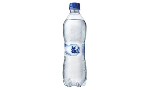 Naturaqua szénsavas ásványvíz (0,5L)