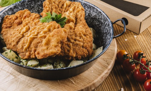 Rántott sertésszelet petrezselymes burgonyával